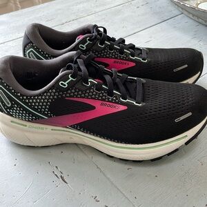 Brooks Ghost 14 running shoes size 8.5